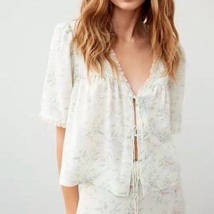 ISO ARITZIA WILFRED LE FOU CAREEN BLOUSE